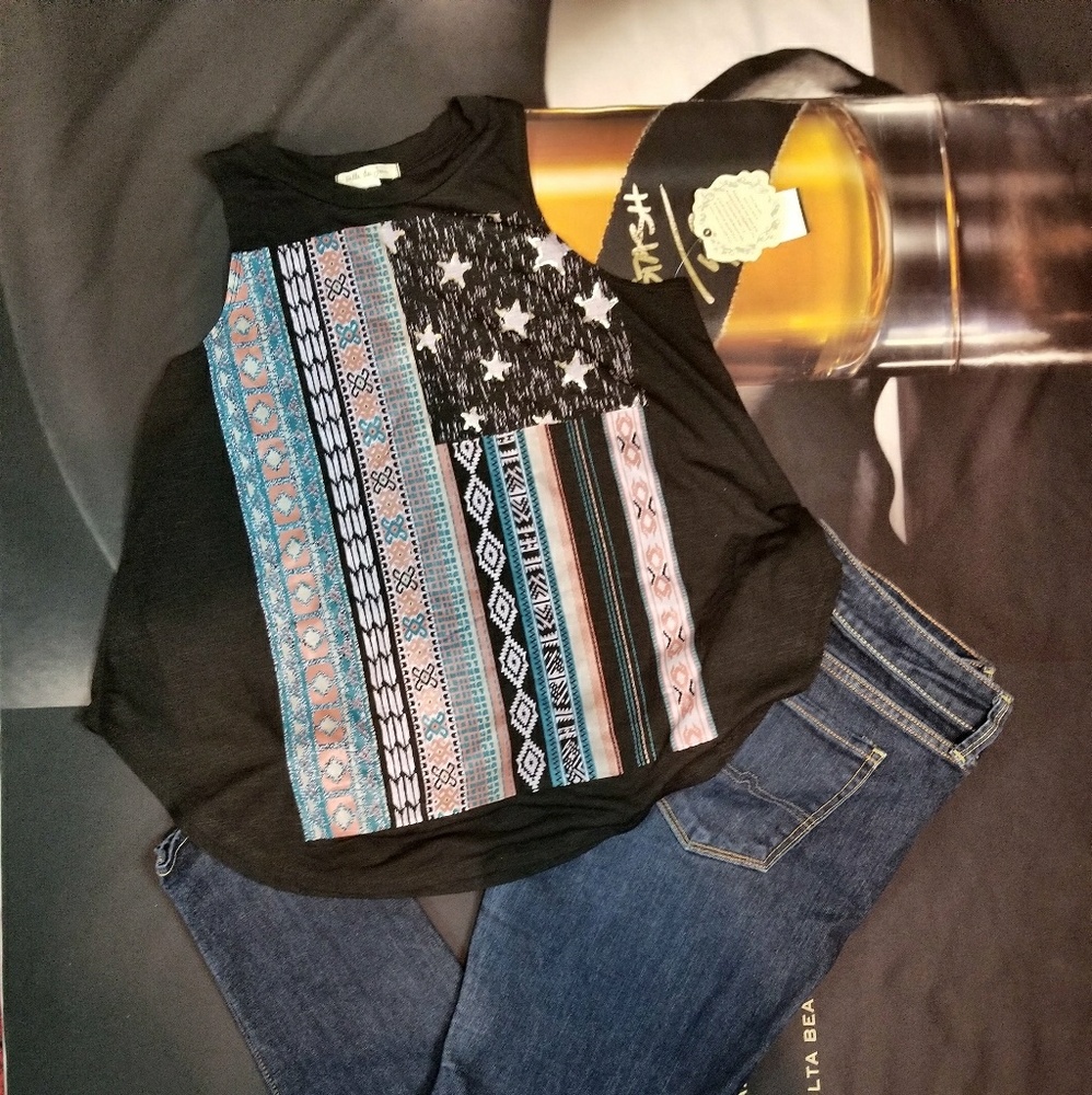 COPY - 🎀Belle Du Jour Brand Graphic Foil Tee🎀